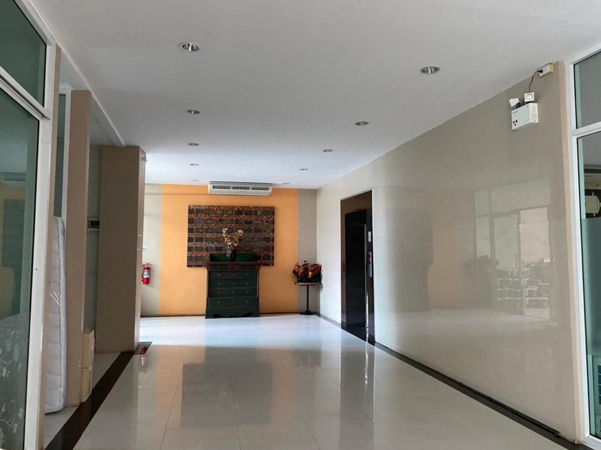 Leenova Place Bangkok Eksteriør billede