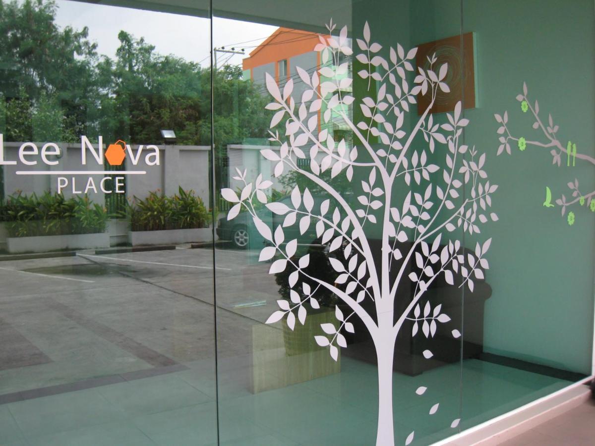 Leenova Place Bangkok Eksteriør billede