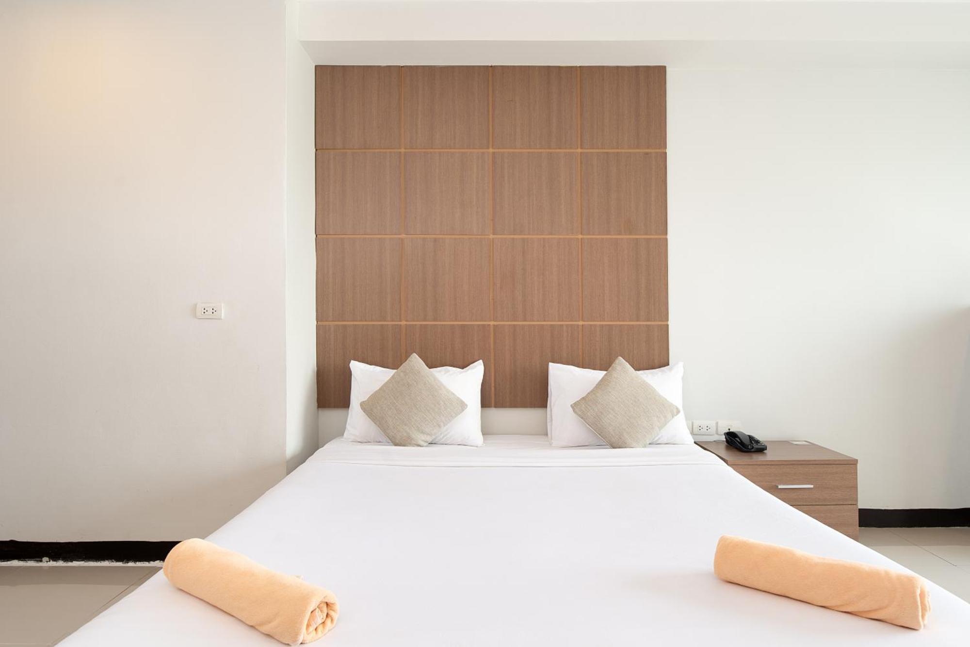 Leenova Place Bangkok Eksteriør billede