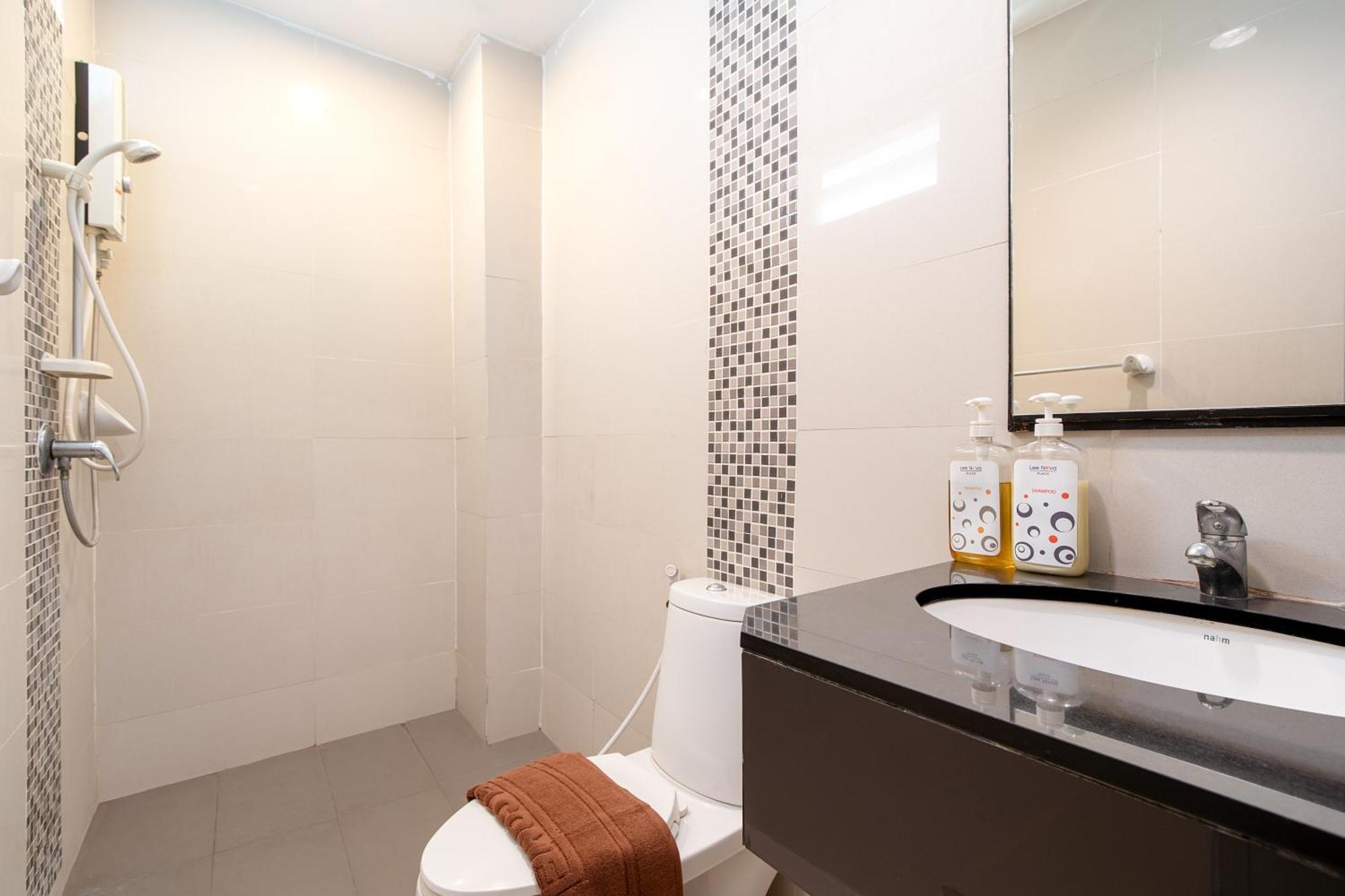 Leenova Place Bangkok Eksteriør billede